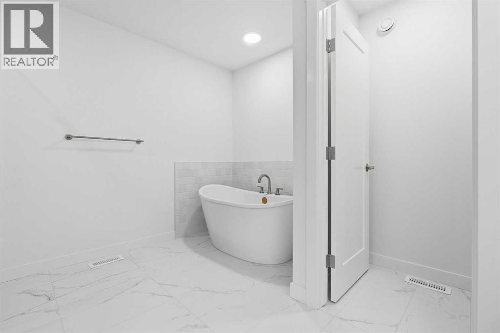 110 Rowley Way NW - Image 29
