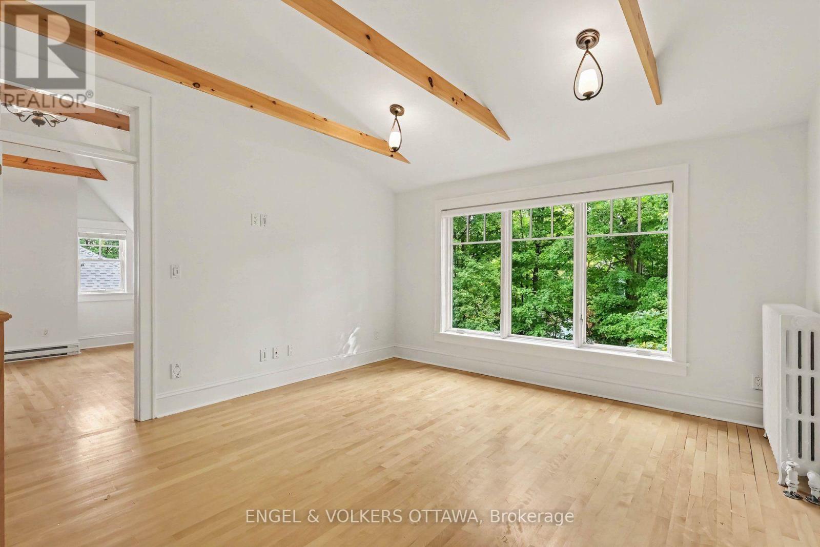 154 ACACIA AVENUE - Image 27