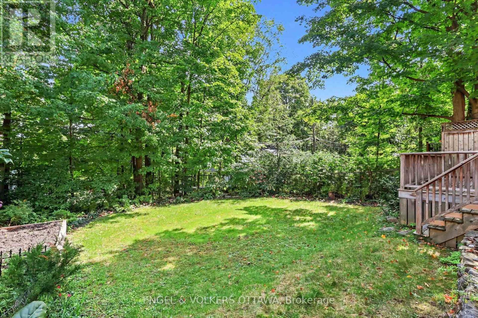 154 ACACIA AVENUE - Image 39