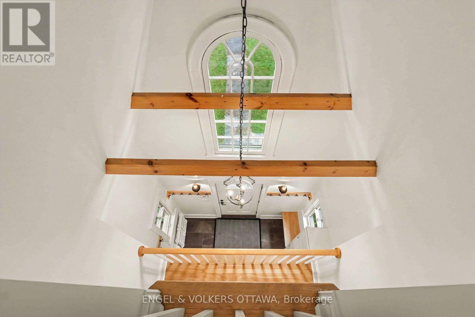 Three stories of natural light