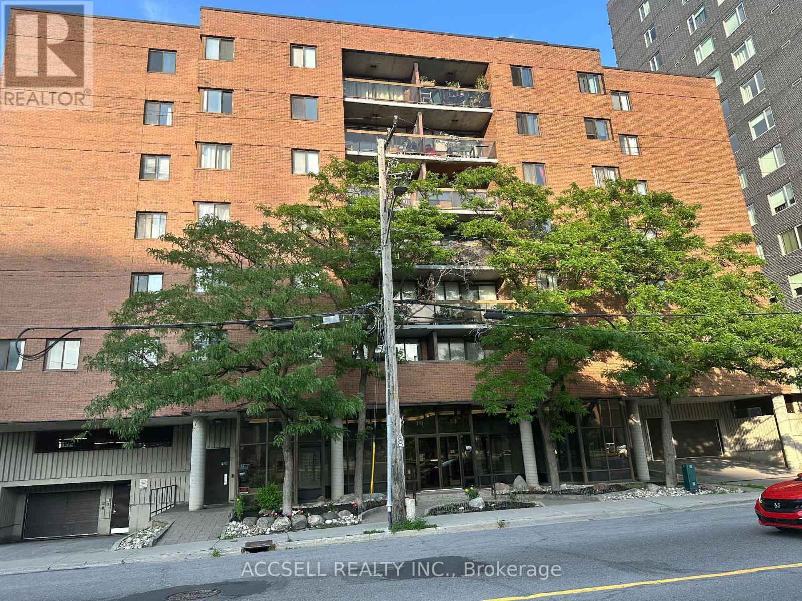 #106 191 PARKDALE AVENUE - 1