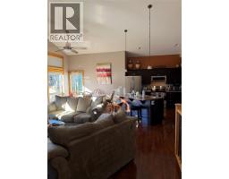 225 Boulder Creek N, Cranbrook, BC V1C0B4 Photo 13