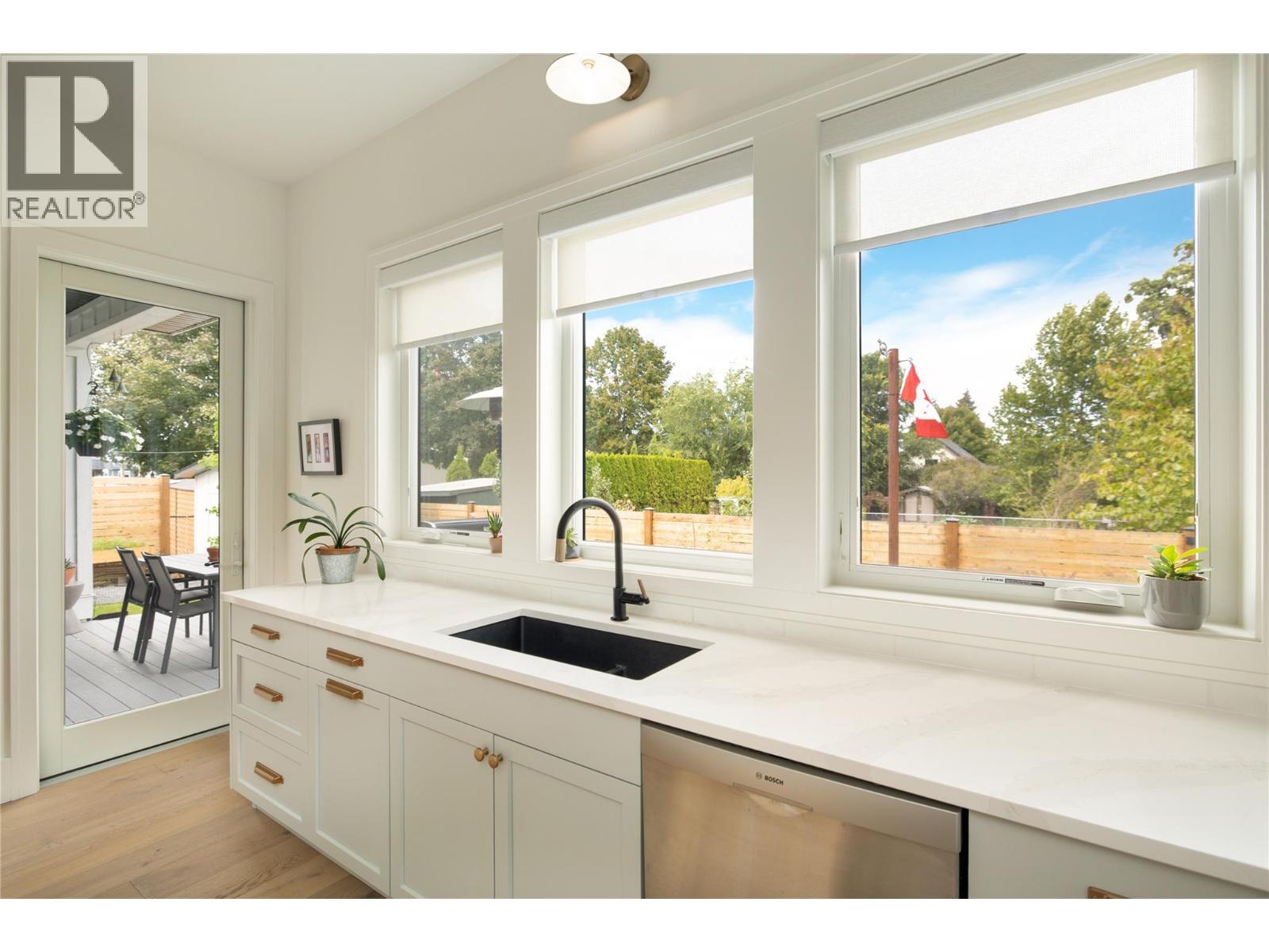 712 Hazell Road - Image 6