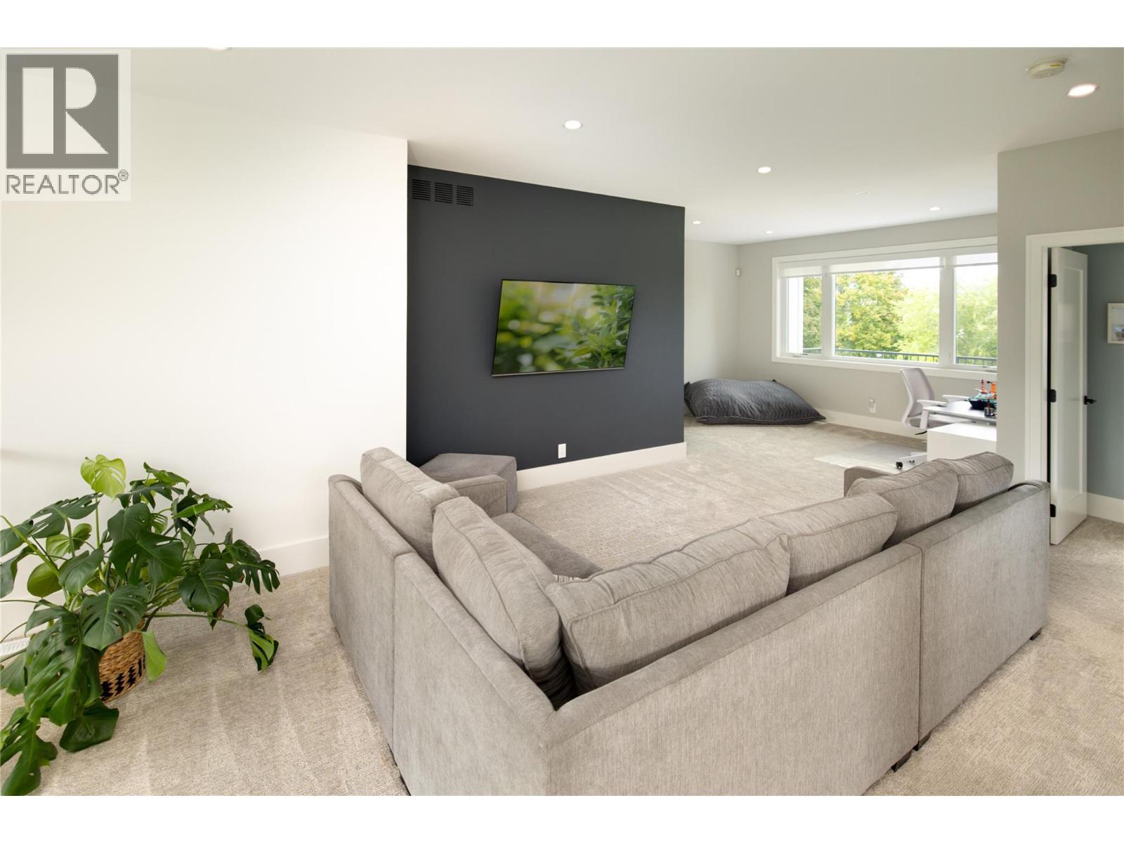 712 Hazell Road - 26