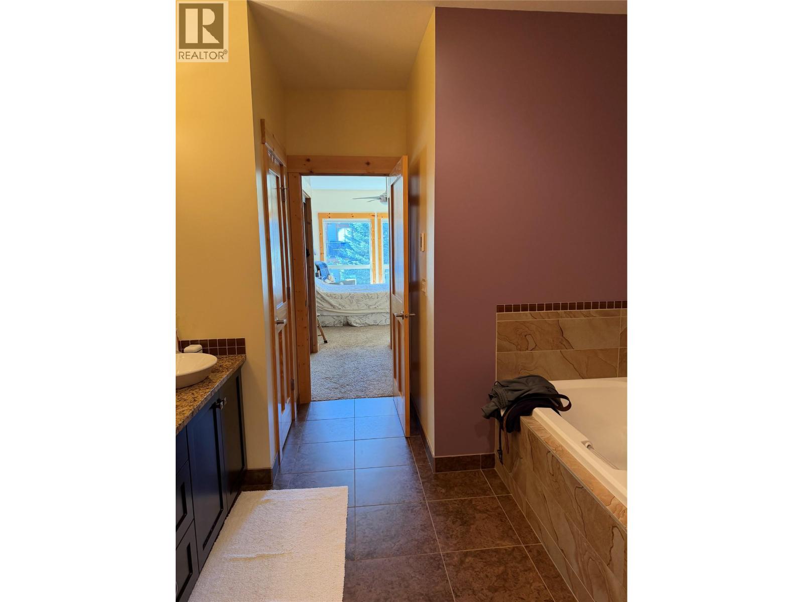 23 of 35 - 225 Boulder Creek N