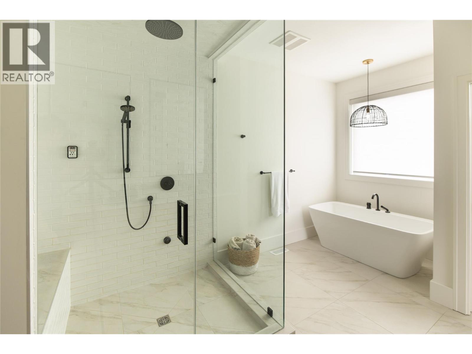 712 Hazell Road - Image 33