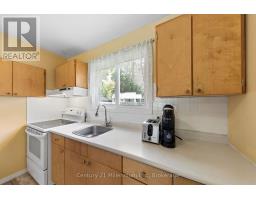 25 Glendale Avenue, Wasaga Beach, ON L9Z2T1 Photo 10