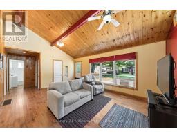Living room - 25 Glendale Avenue, Wasaga Beach, ON L9Z2T1 Photo 6