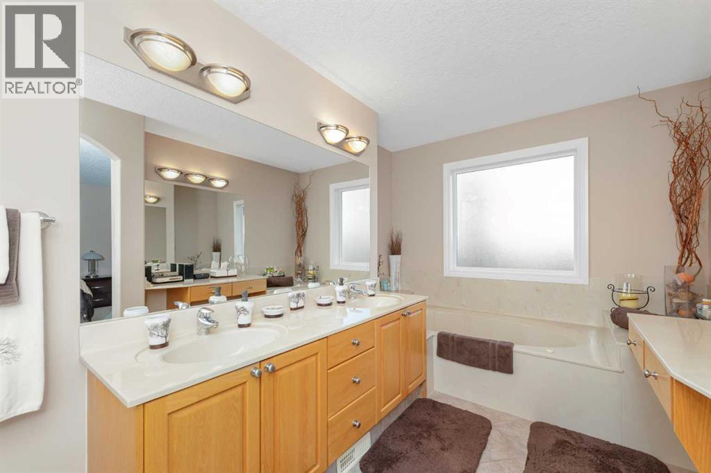 112 Cove Crescent - 26