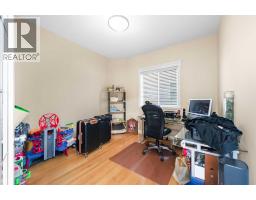 Bedroom - 112 Cove Crescent, Chestermere, AB T1X1J5 Photo 10