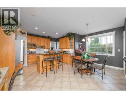 Primary Bedroom - 112 Cove Crescent, Chestermere, AB T1X1J5 Photo 12