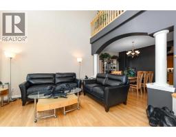 112 Cove Crescent - photo 4