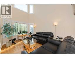 112 Cove Crescent - photo 5