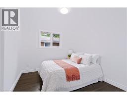 15 Clearwater Drive, Hamilton, ON L9C2K1 Photo 16
