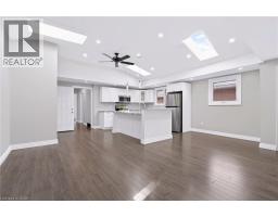 4pc Bathroom - 15 Clearwater Drive, Hamilton, ON L9C2K1 Photo 6