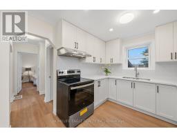 Bedroom 3 - 82 Scarborough Heights Boulevard, Toronto, ON M1M2V4 Photo 7