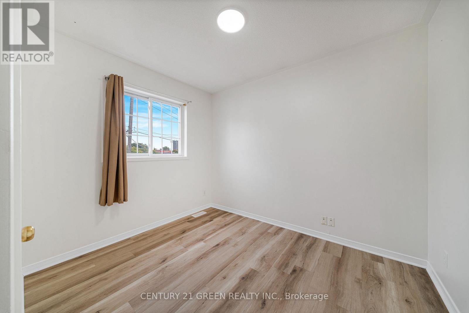 132 CARLTON STREET - 25
