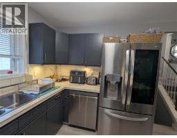 Kitchen - 1018 Hillside Avenue, Chase, BC V0E1M0 Photo 9
