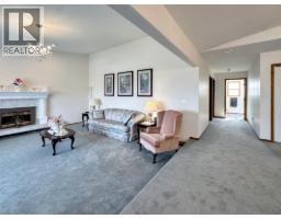 Family room - 10501 100th Avenue, Osoyoos, BC V0H1V2 Photo 14