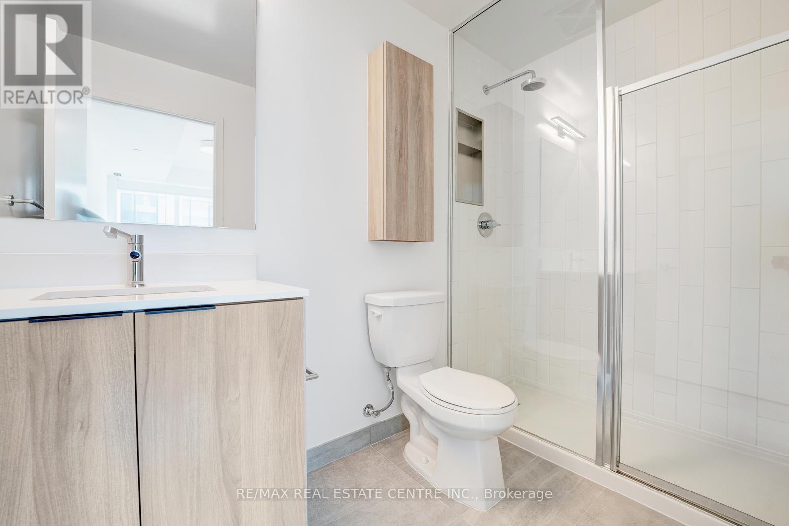 2485 Eglinton Avenue West — photo 26