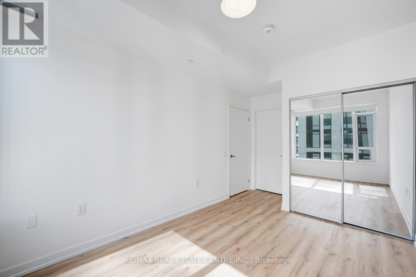2485 Eglinton Avenue West — photo 29