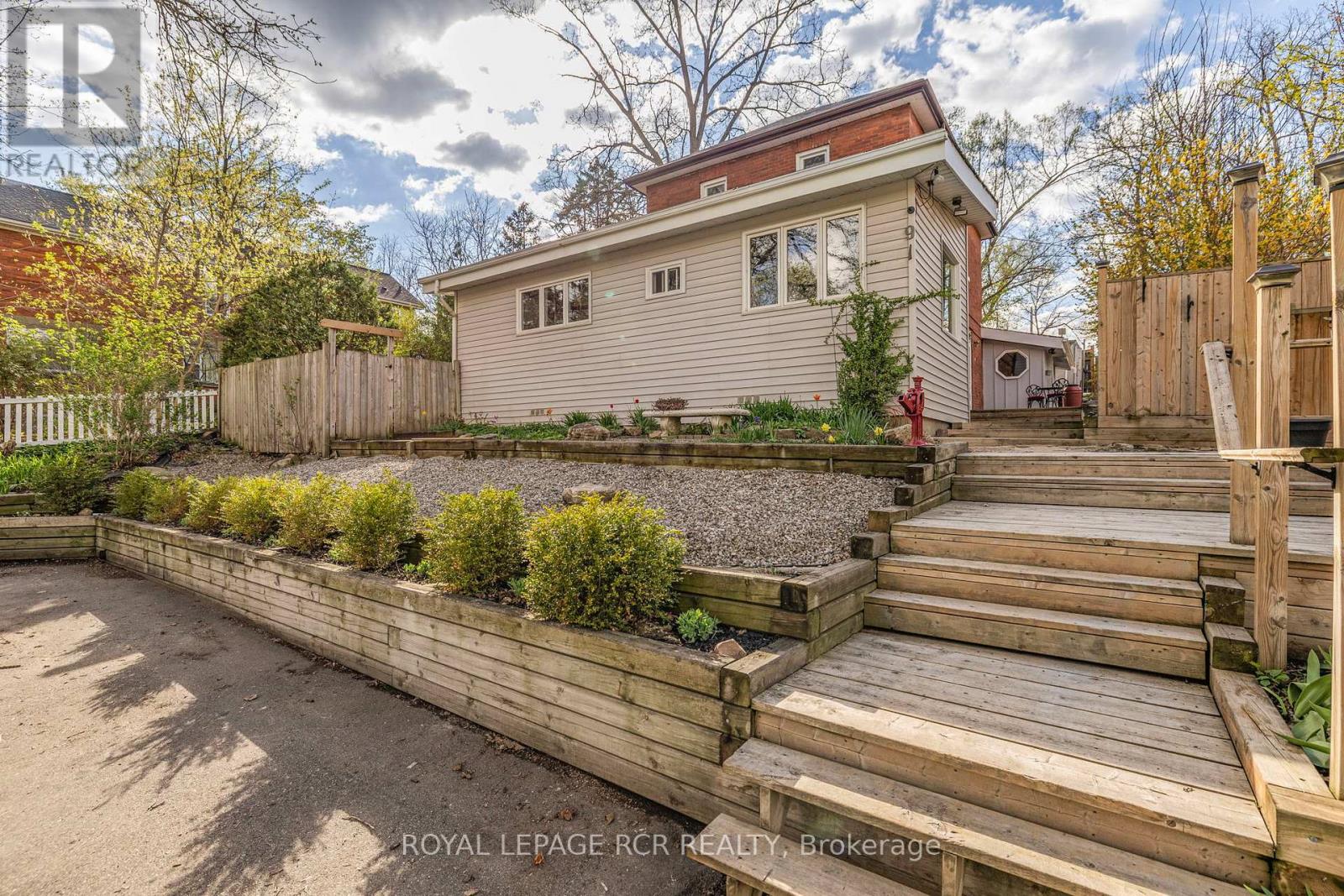 91 KING STREET W - 1