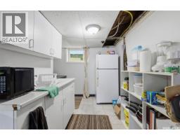 618 E Avenue N, Saskatoon, SK S7L1S3 Photo 25