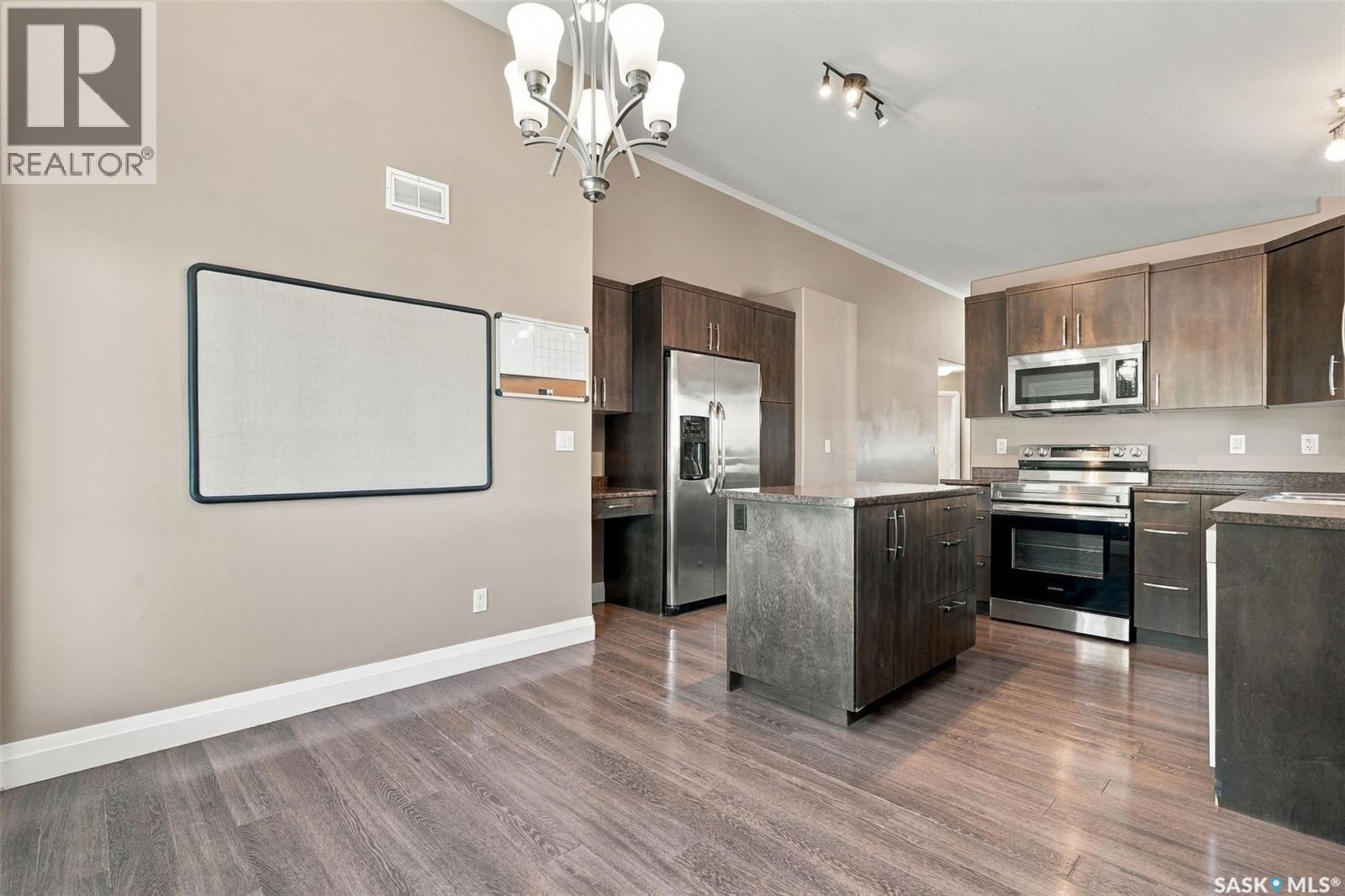 1114 Hargreaves WAY, Saskatoon — photo 12