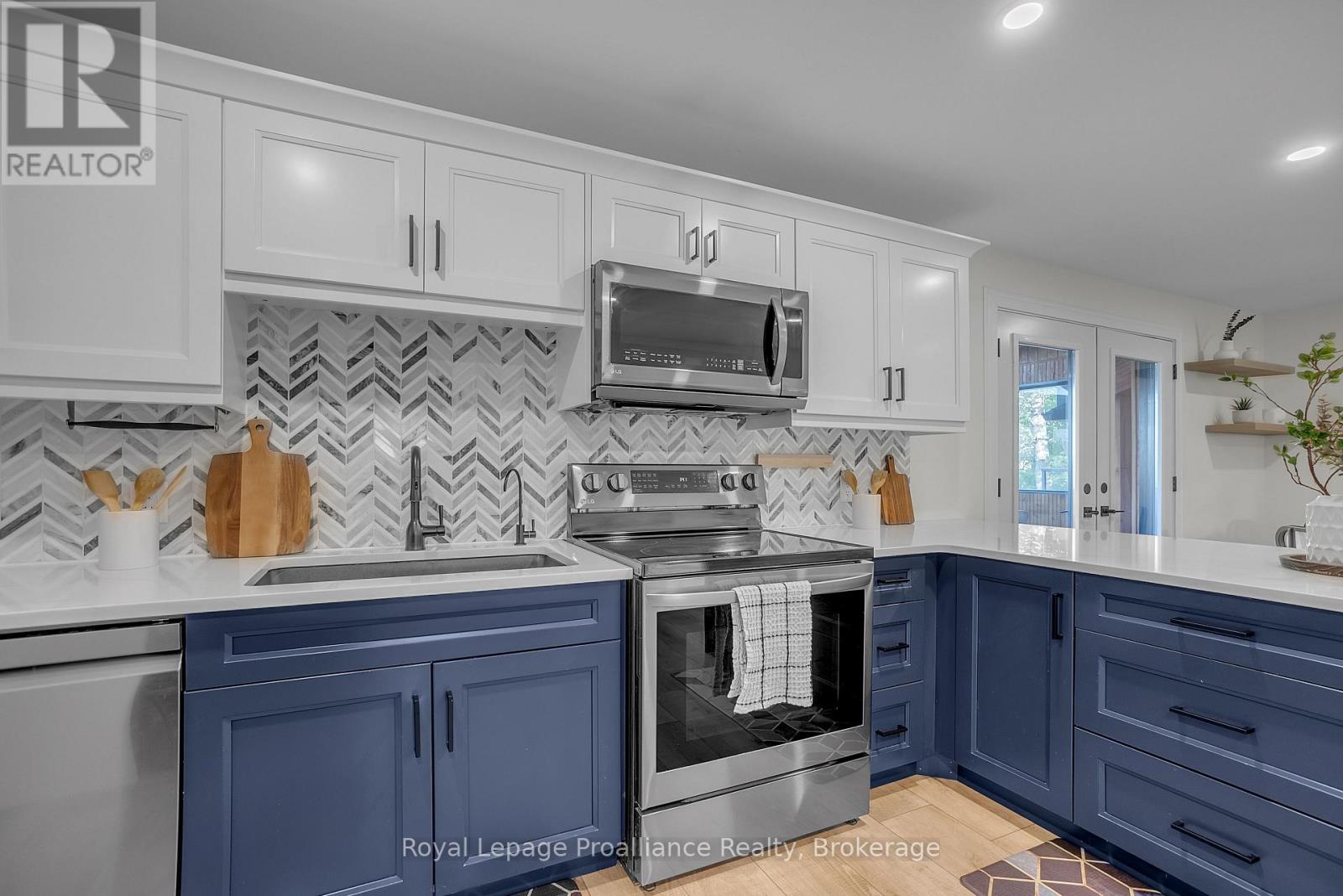 684 GALLIVAN ROAD - Image 18
