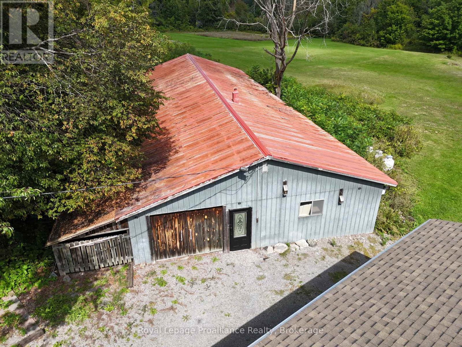 684 GALLIVAN ROAD - Image 44