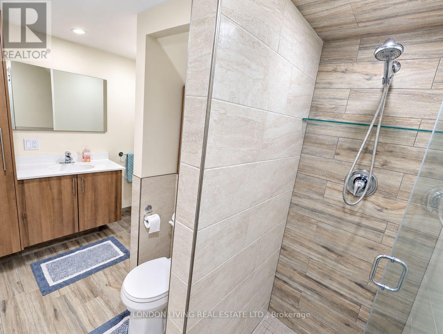 470 COOMBS AVENUE - 38