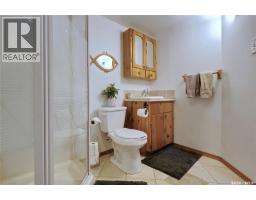 914 Duffield Street W, Moose Jaw, SK S6H5J9 Photo 29