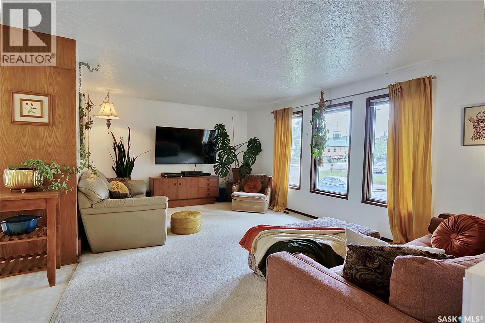 914 Duffield STREET W, Moose Jaw — photo 5
