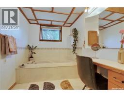 914 Duffield Street W, Moose Jaw, SK S6H5J9 Photo 14