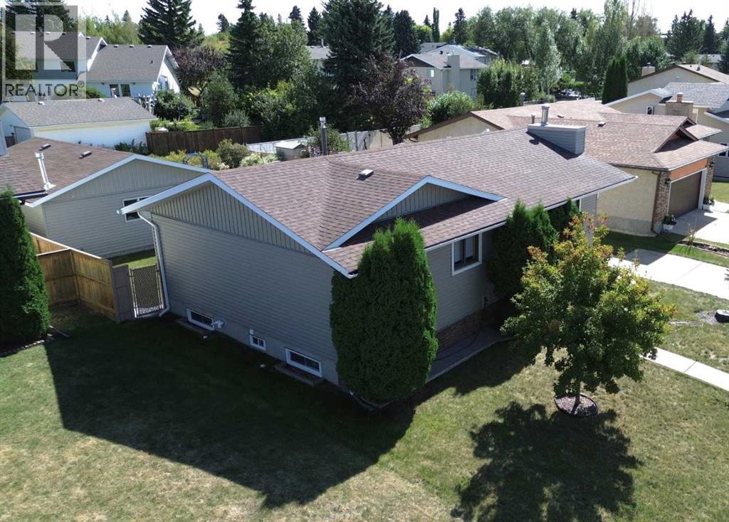88 McCullough Cresent - 3