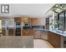 2008 Blairview Avenue, North Vancouver, BC V7H2N4 Photo 12