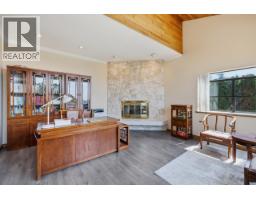 2008 Blairview Avenue, North Vancouver, BC V7H2N4 Photo 18
