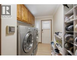 2008 Blairview Avenue, North Vancouver, BC V7H2N4 Photo 22