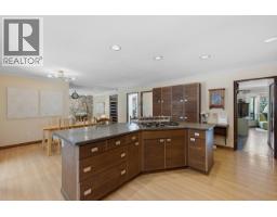 2008 Blairview Avenue, North Vancouver, BC V7H2N4 Photo 13