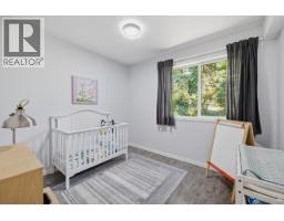 2008 Blairview Avenue, North Vancouver, BC V7H2N4 Photo 38