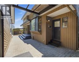 2008 Blairview Avenue, North Vancouver, BC V7H2N4 Photo 33