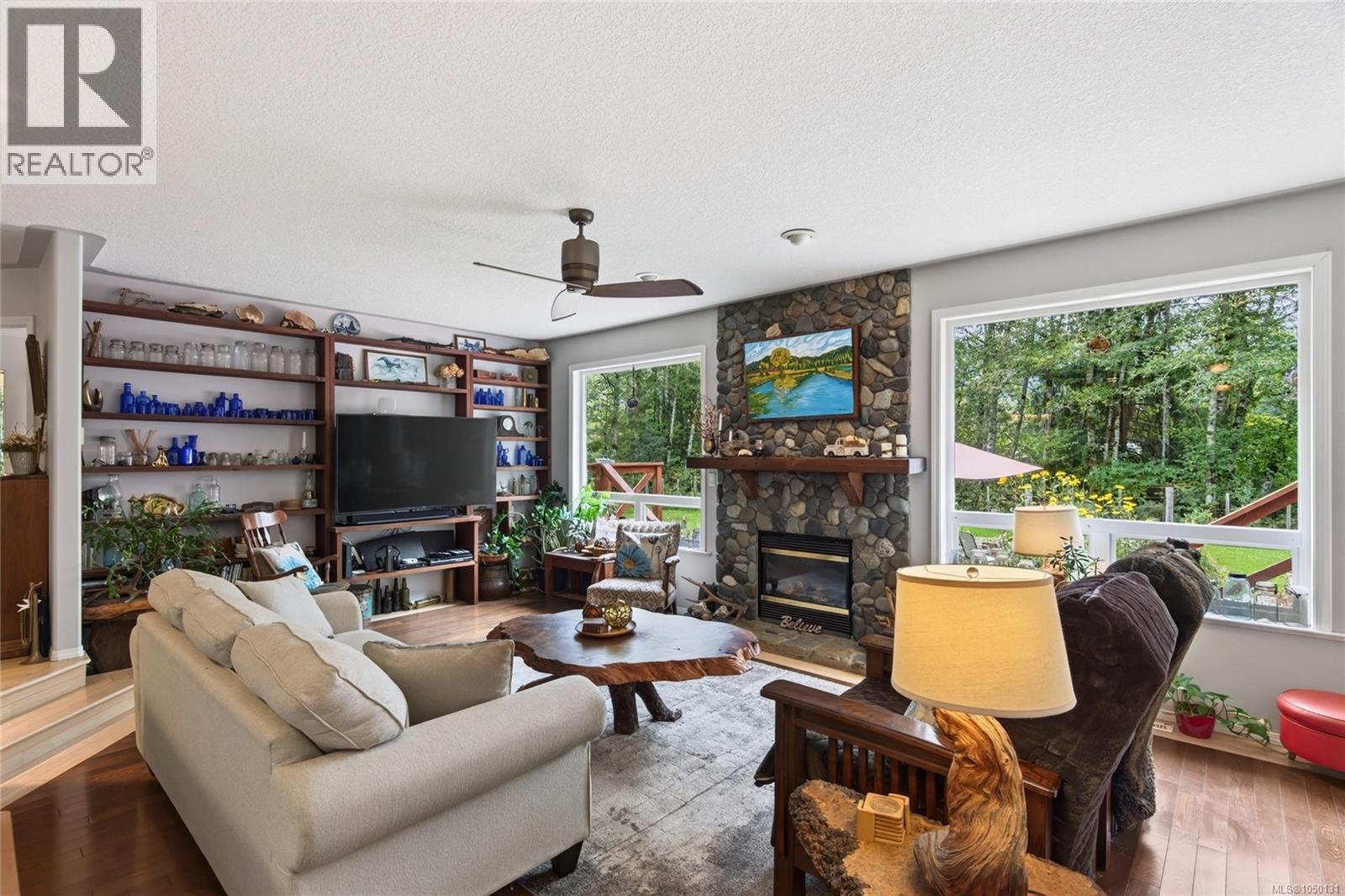 429 Howes Rd - Image 11