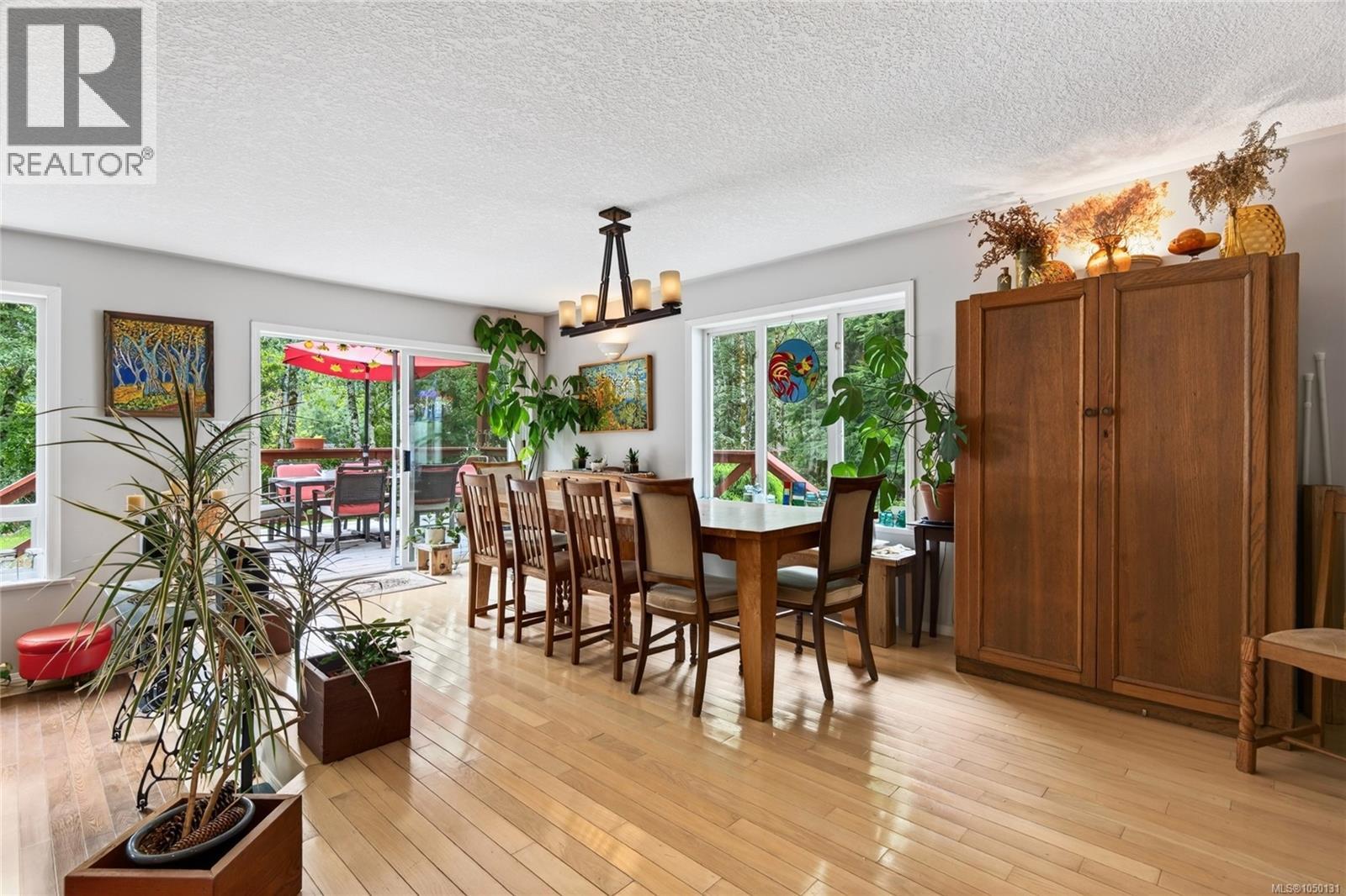 429 Howes Rd - Image 10