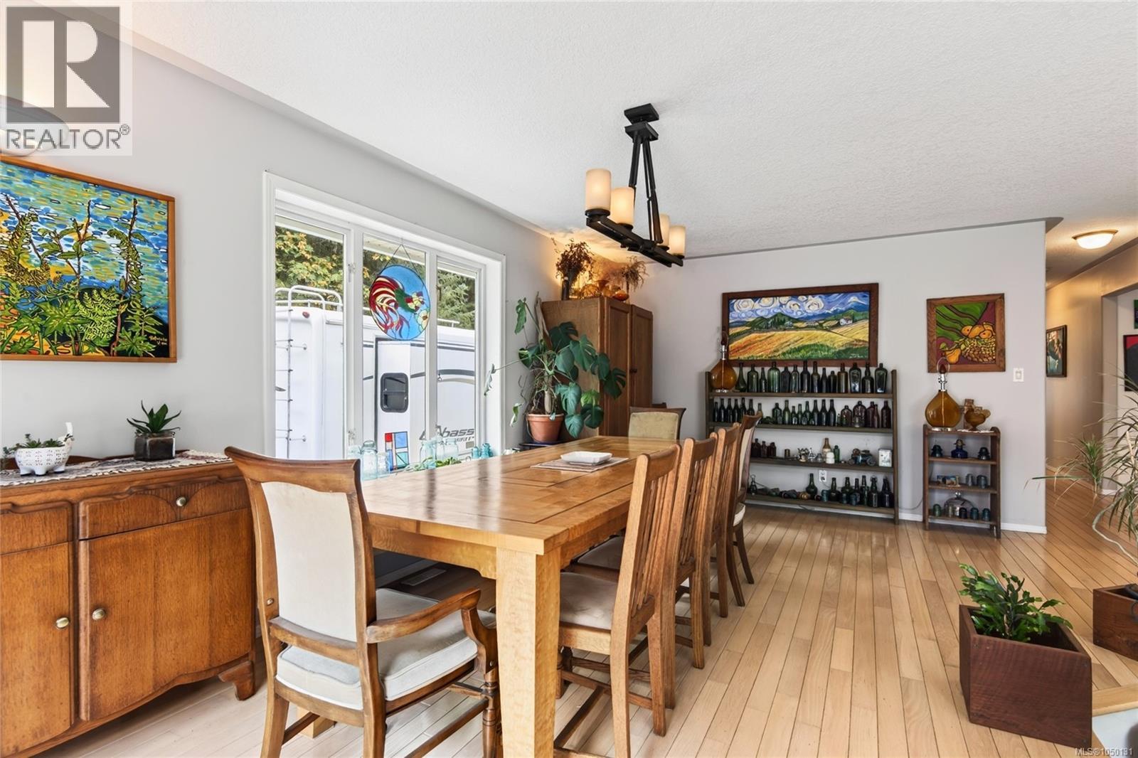 429 Howes Rd - Image 13