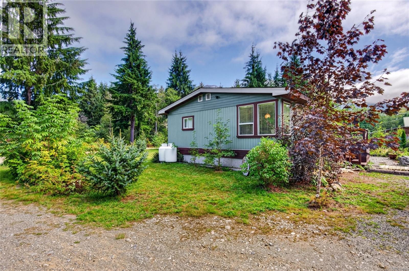 429 Howes Rd - 69