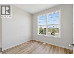 4pc Bathroom - 29 Hotchkiss Road Se, Calgary, AB T3S0T8 Photo 6