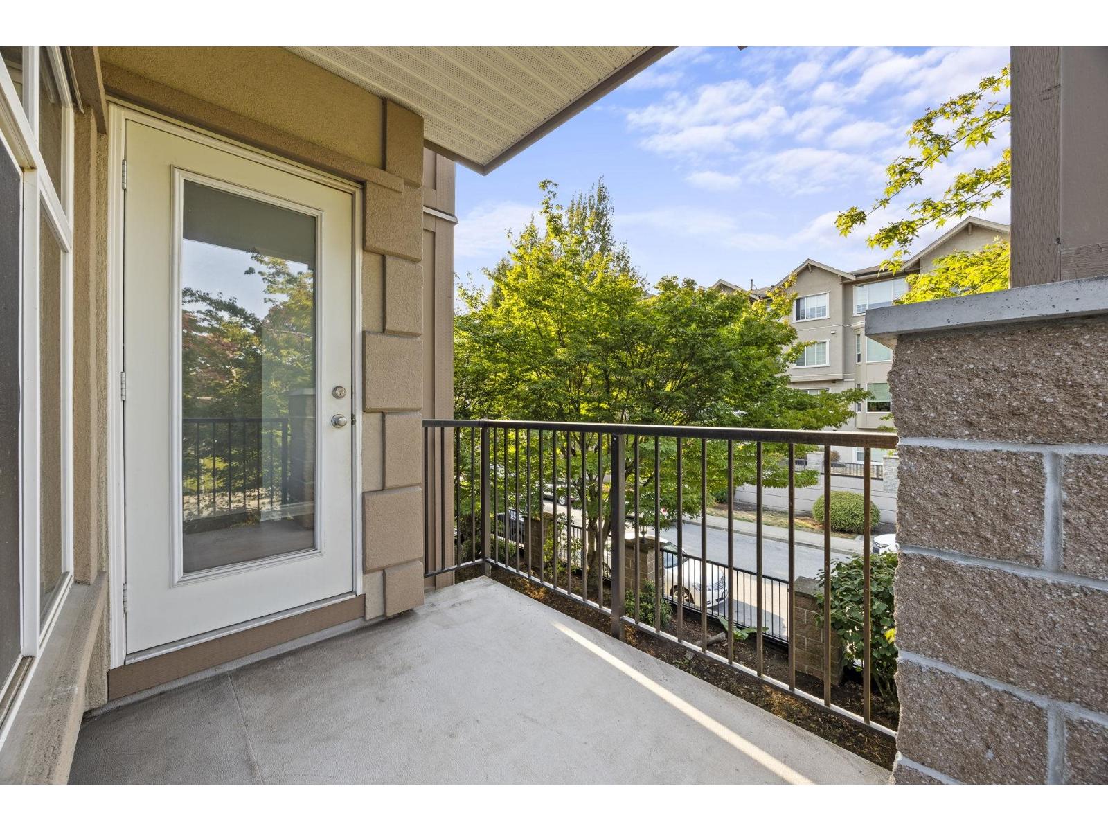 201 20286 53A AVENUE, Langley