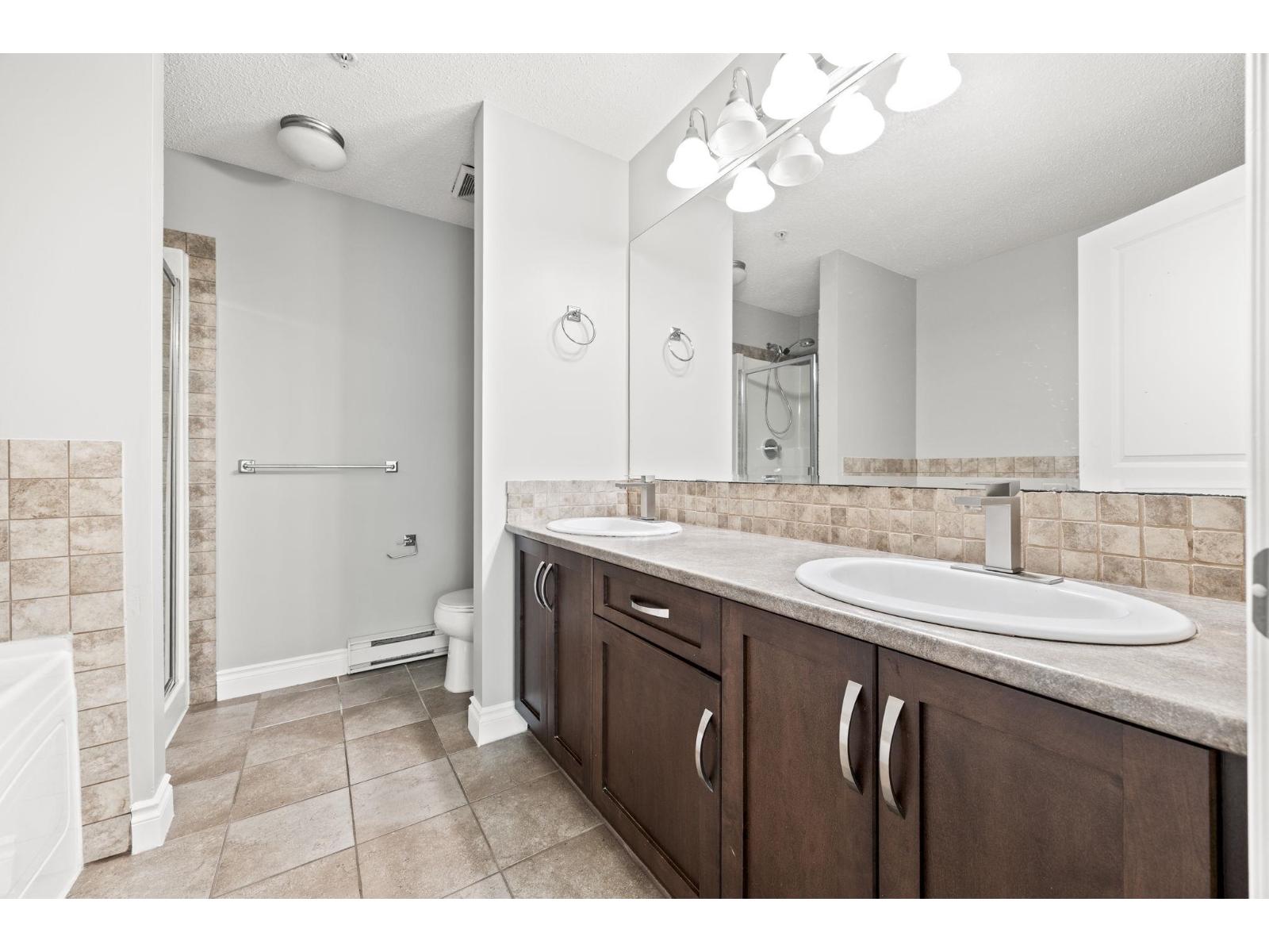 201 20286 53A AVENUE, Langley