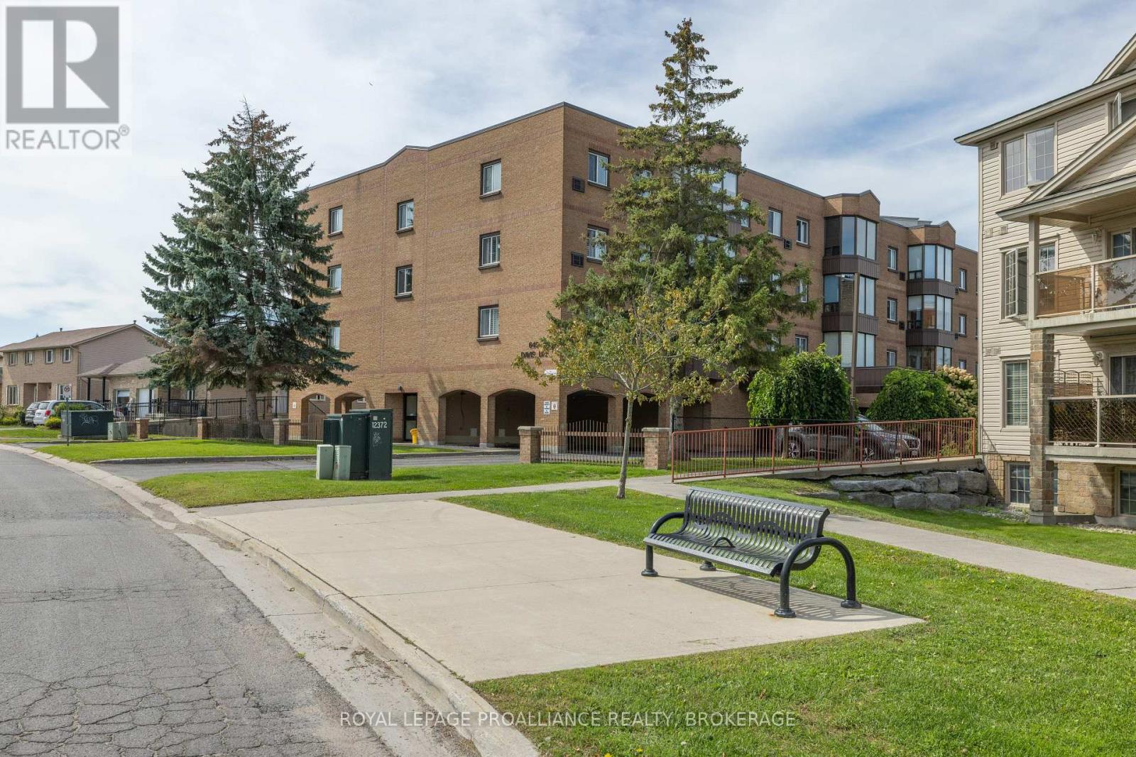 #405 649 DAVIS DRIVE - Image 38
