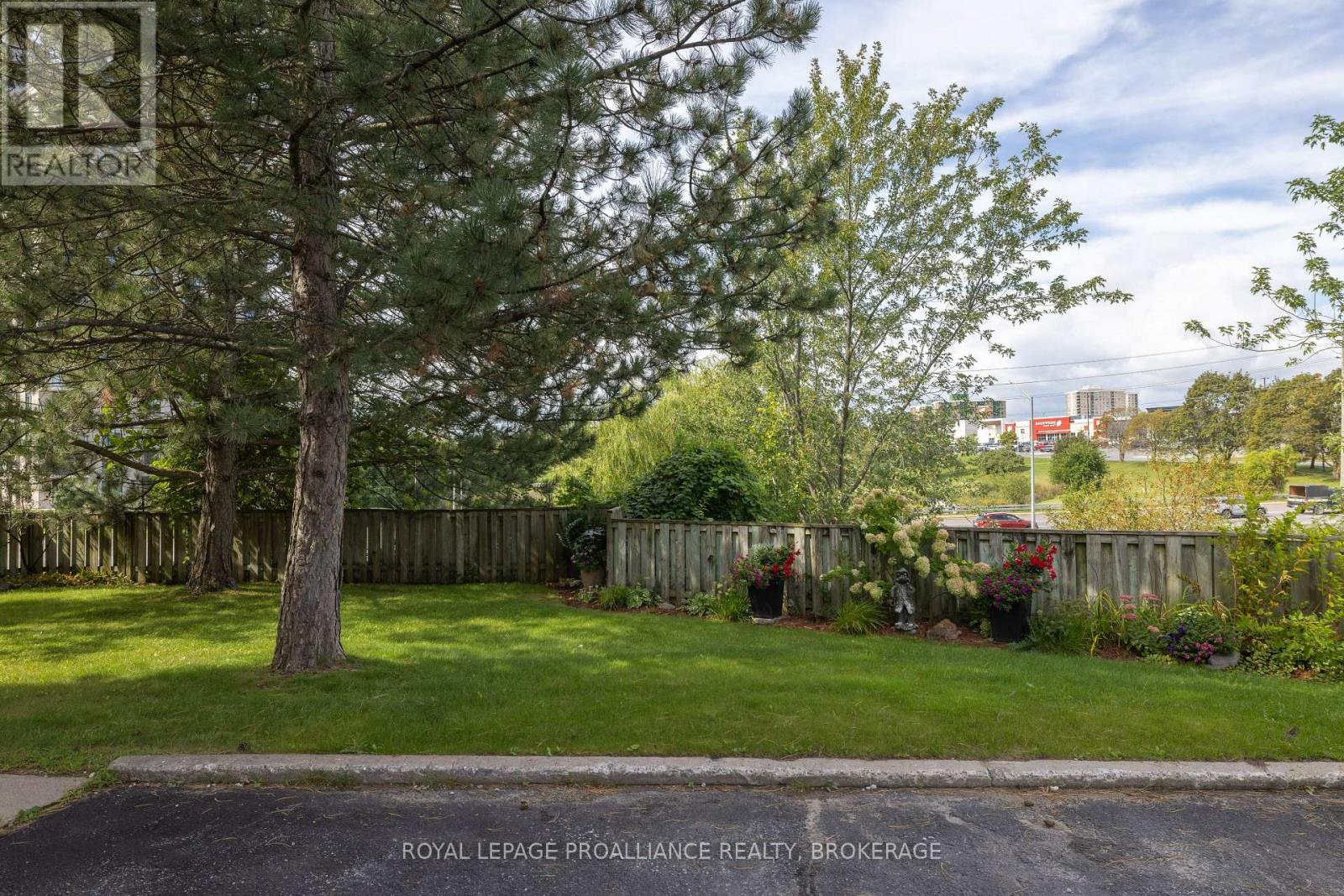 #405 649 DAVIS DRIVE - Image 43